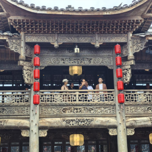 电影《泪不轻弹》筹备组走进贵州囍村采风